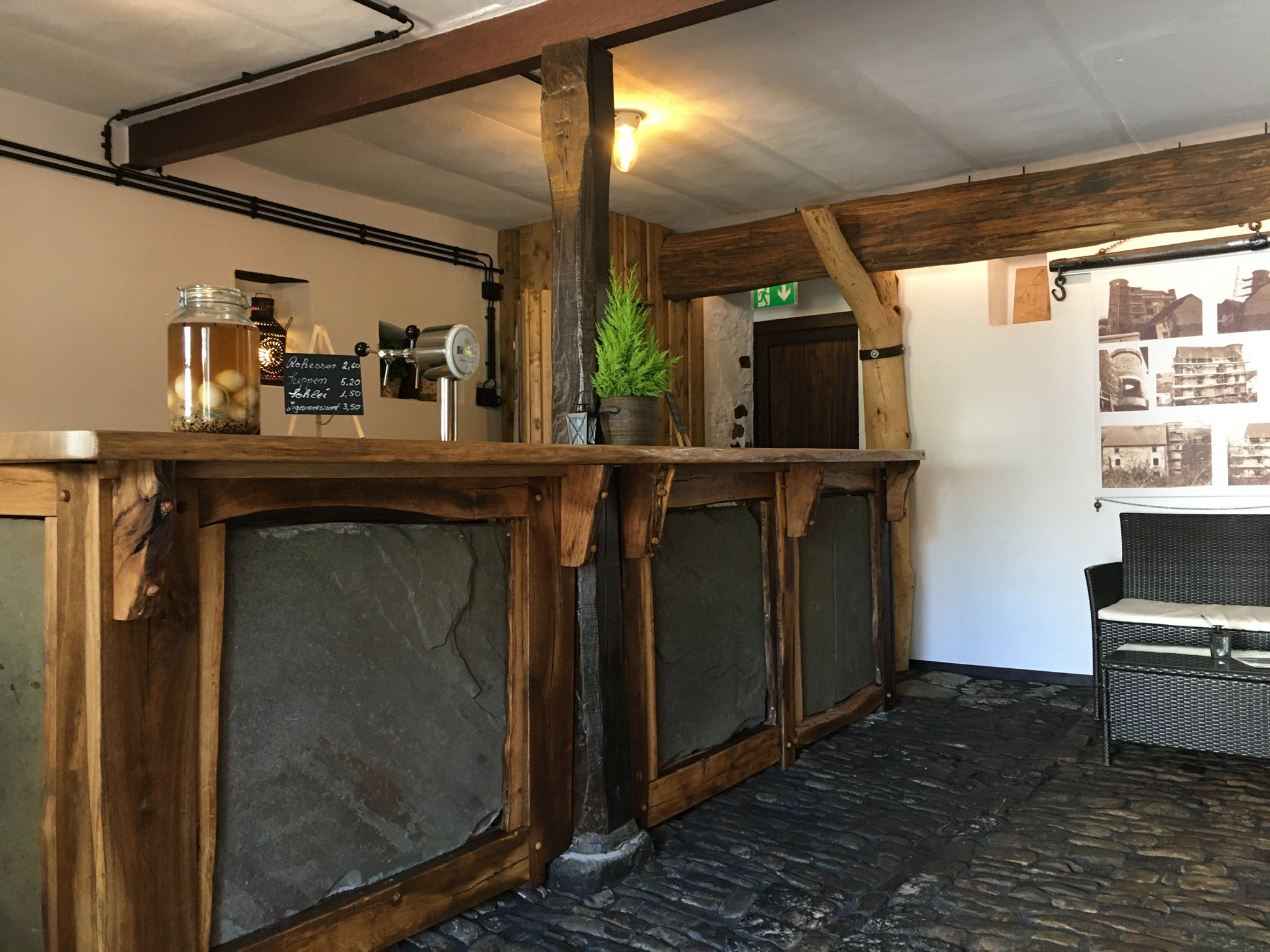 Thekenbereich der Kneipe