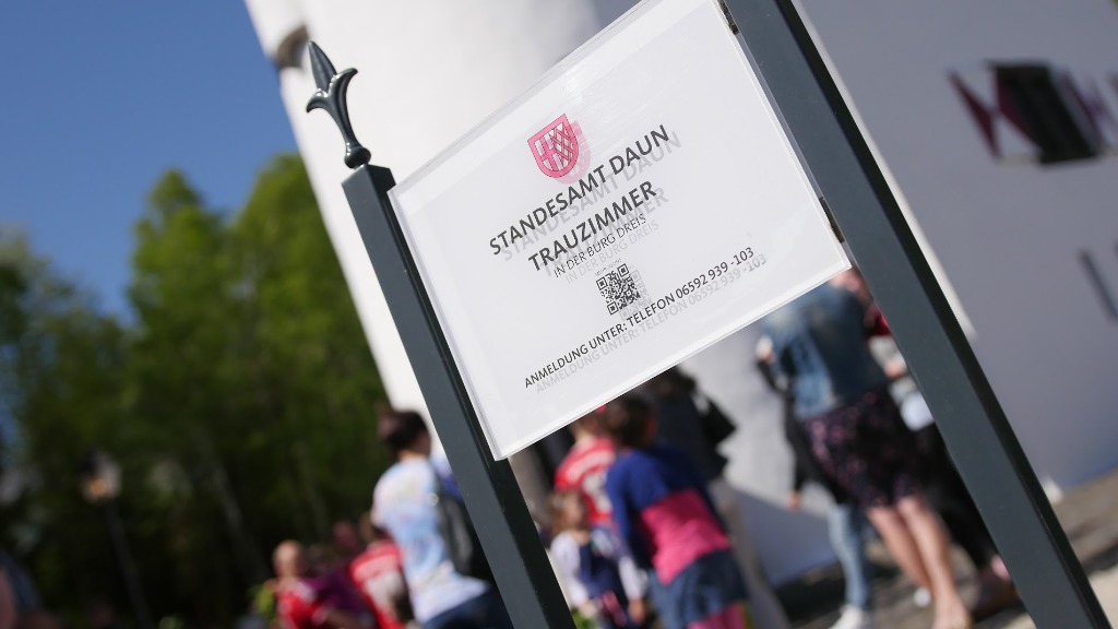 Standesamt Daun Trauzimmer auf Burg Dreis